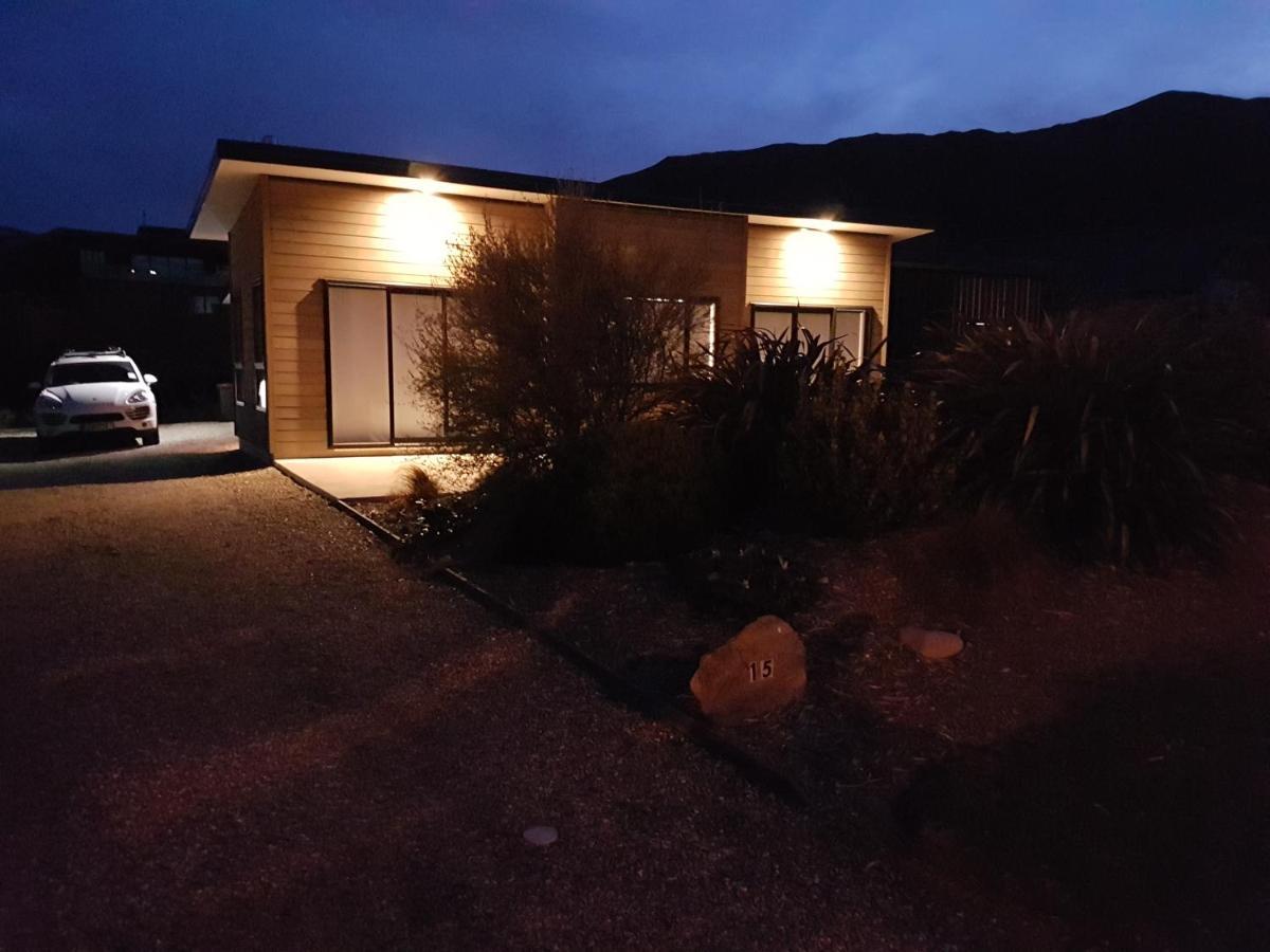 Simply Stunning Villa Wanaka Buitenkant foto