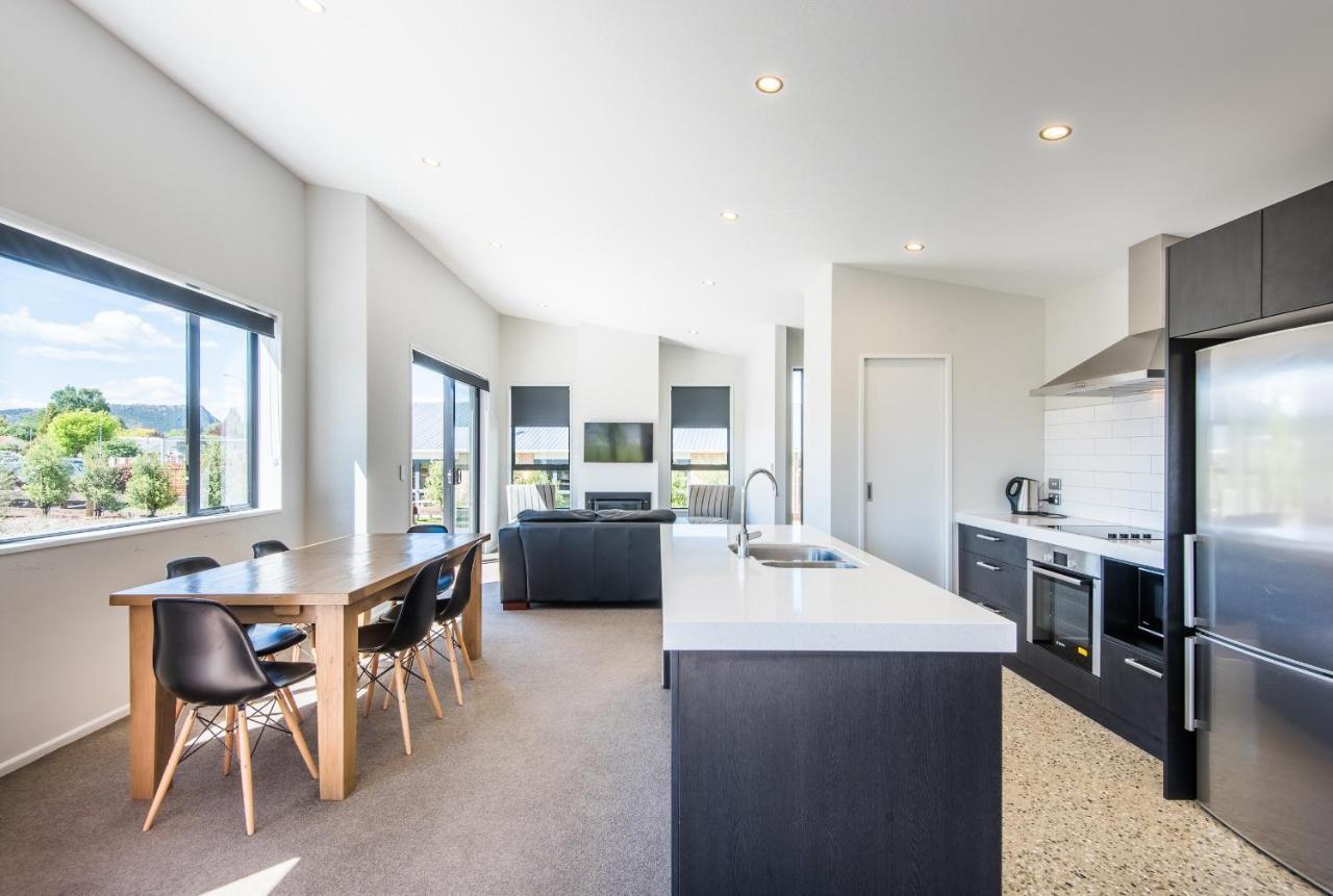 Simply Stunning Villa Wanaka Buitenkant foto