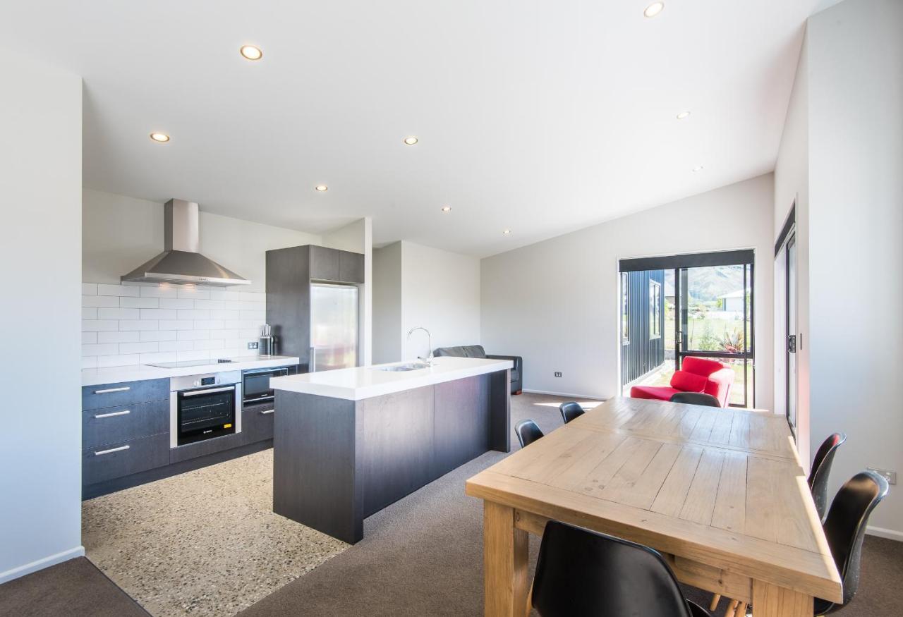 Simply Stunning Villa Wanaka Buitenkant foto